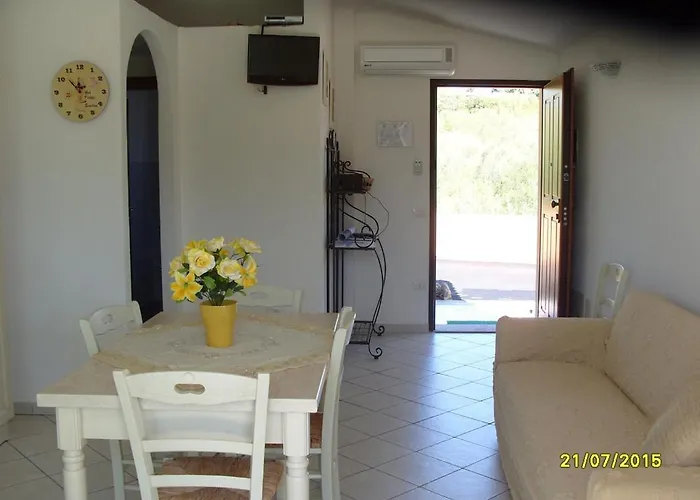 Casadelfaro Con Giardino A Pittulongu 600metri Dalla *