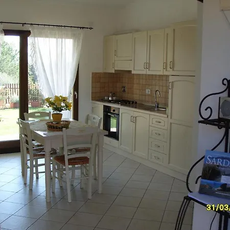Casadelfaro Con Giardino A Pittulongu 600metri Dalla * Olbia